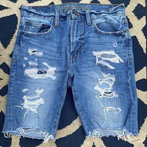 Men’s size 29 AE distressed jean shorts